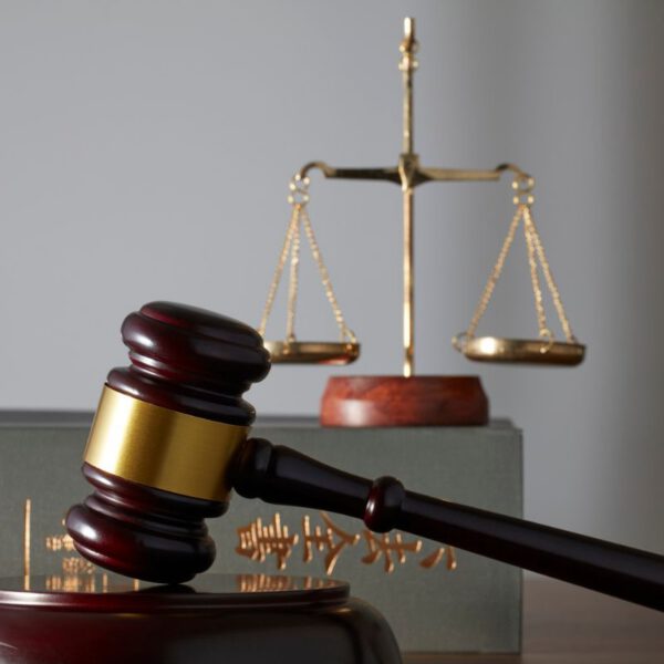 ELHR – EMPLOYMENT LAWYERS & HR CONSULTANTS Improving your chances of winning by far by tipping the scales of justice for you!